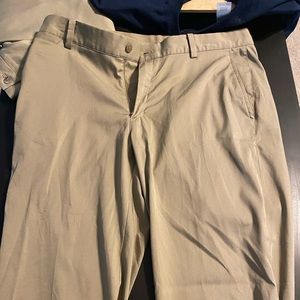 Khaki Nike golf pants barely worn 32x32